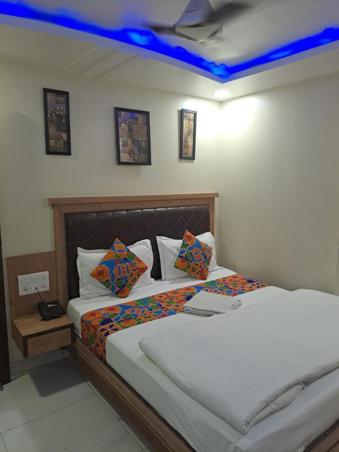 Hotel Sarthak Palace - By Pooja Hospitality New Delhi Exteriör bild