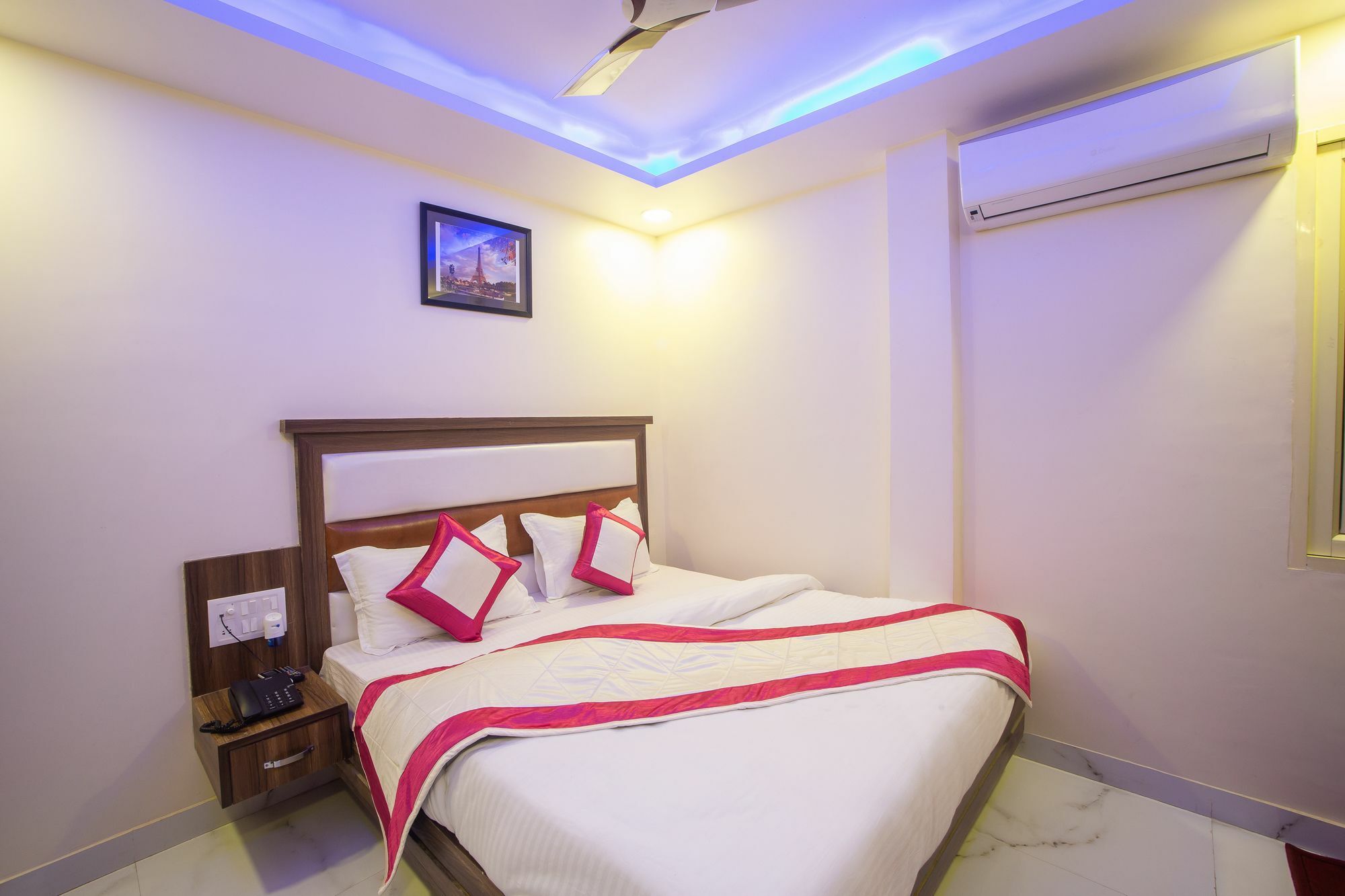 Hotel Sarthak Palace - By Pooja Hospitality New Delhi Exteriör bild