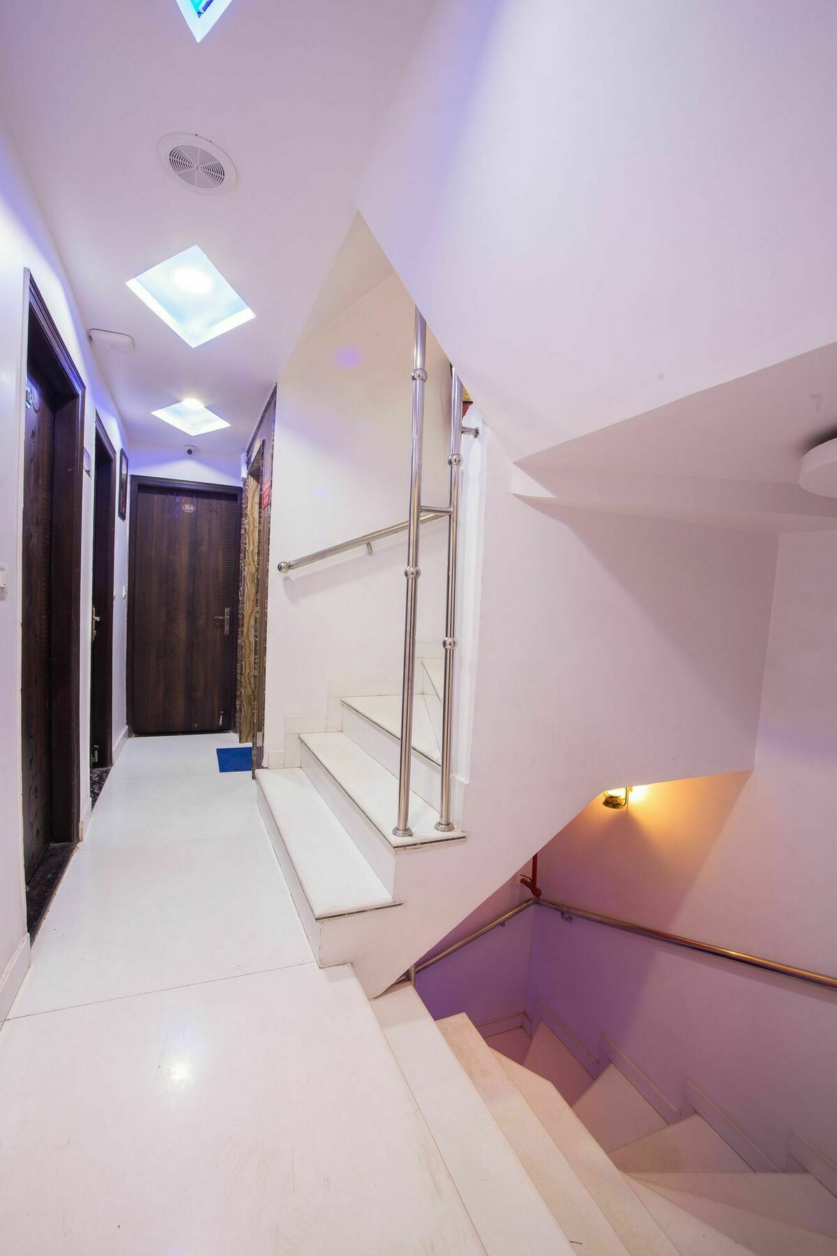 Hotel Sarthak Palace - By Pooja Hospitality New Delhi Exteriör bild