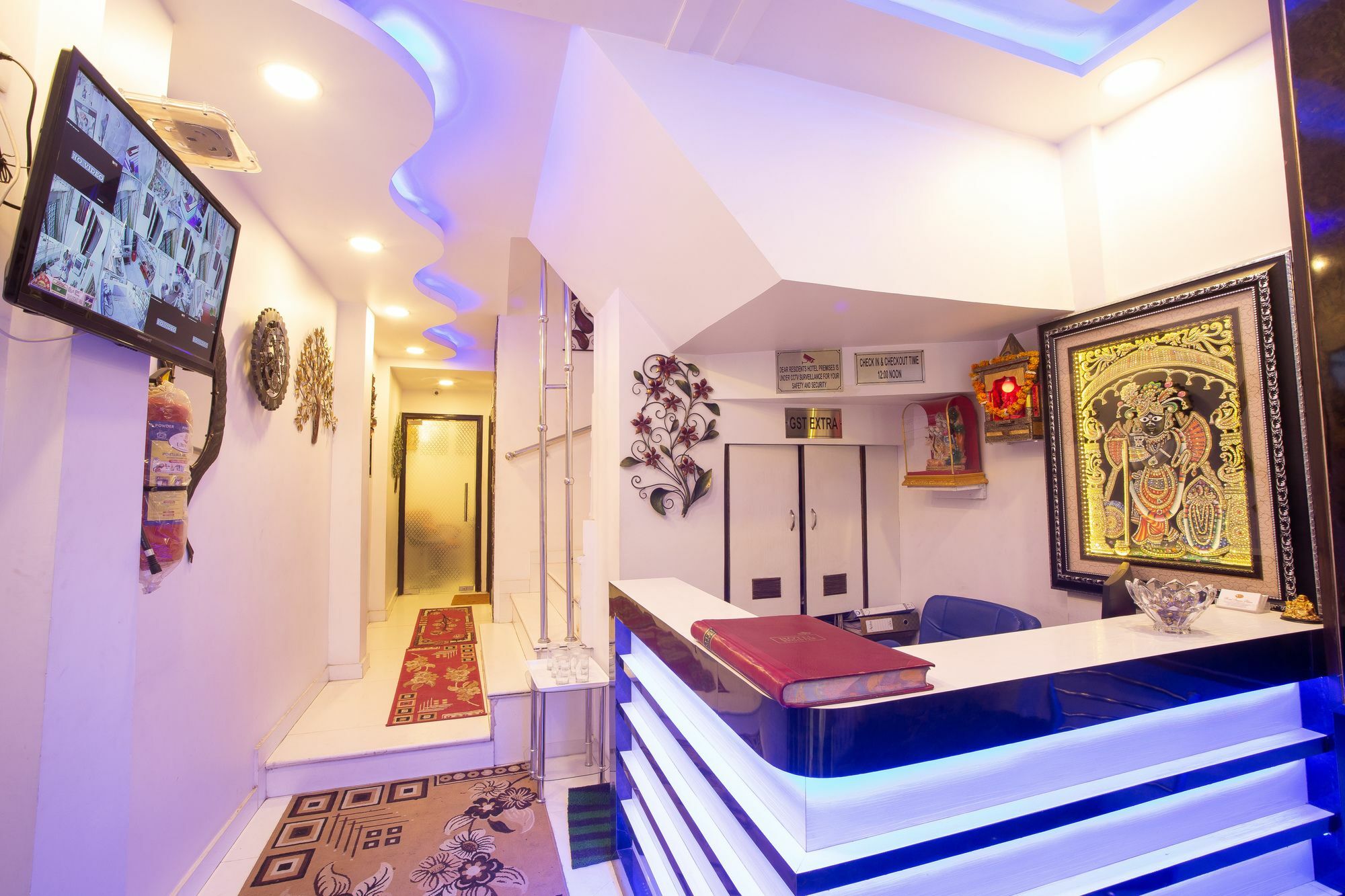 Hotel Sarthak Palace - By Pooja Hospitality New Delhi Exteriör bild