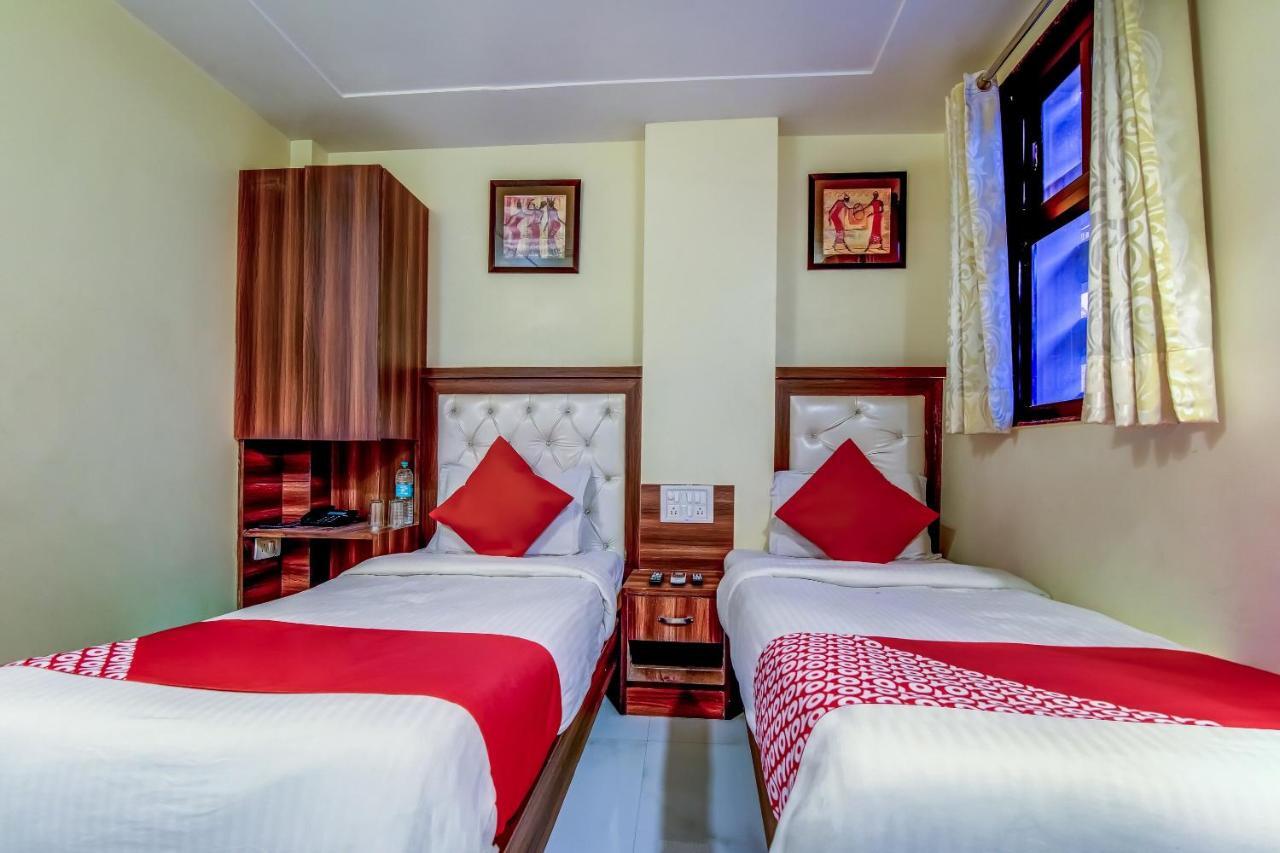 Hotel Sarthak Palace - By Pooja Hospitality New Delhi Exteriör bild