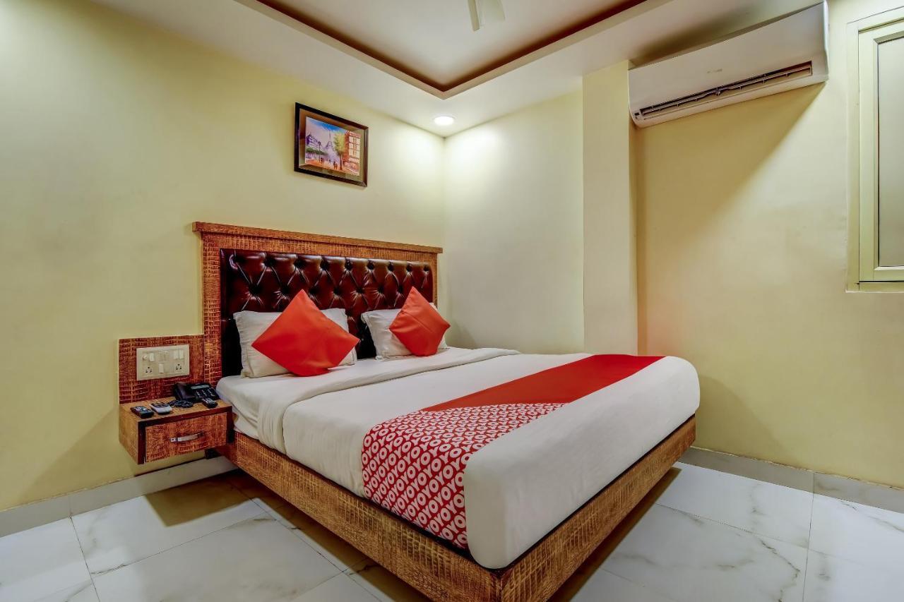 Hotel Sarthak Palace - By Pooja Hospitality New Delhi Exteriör bild