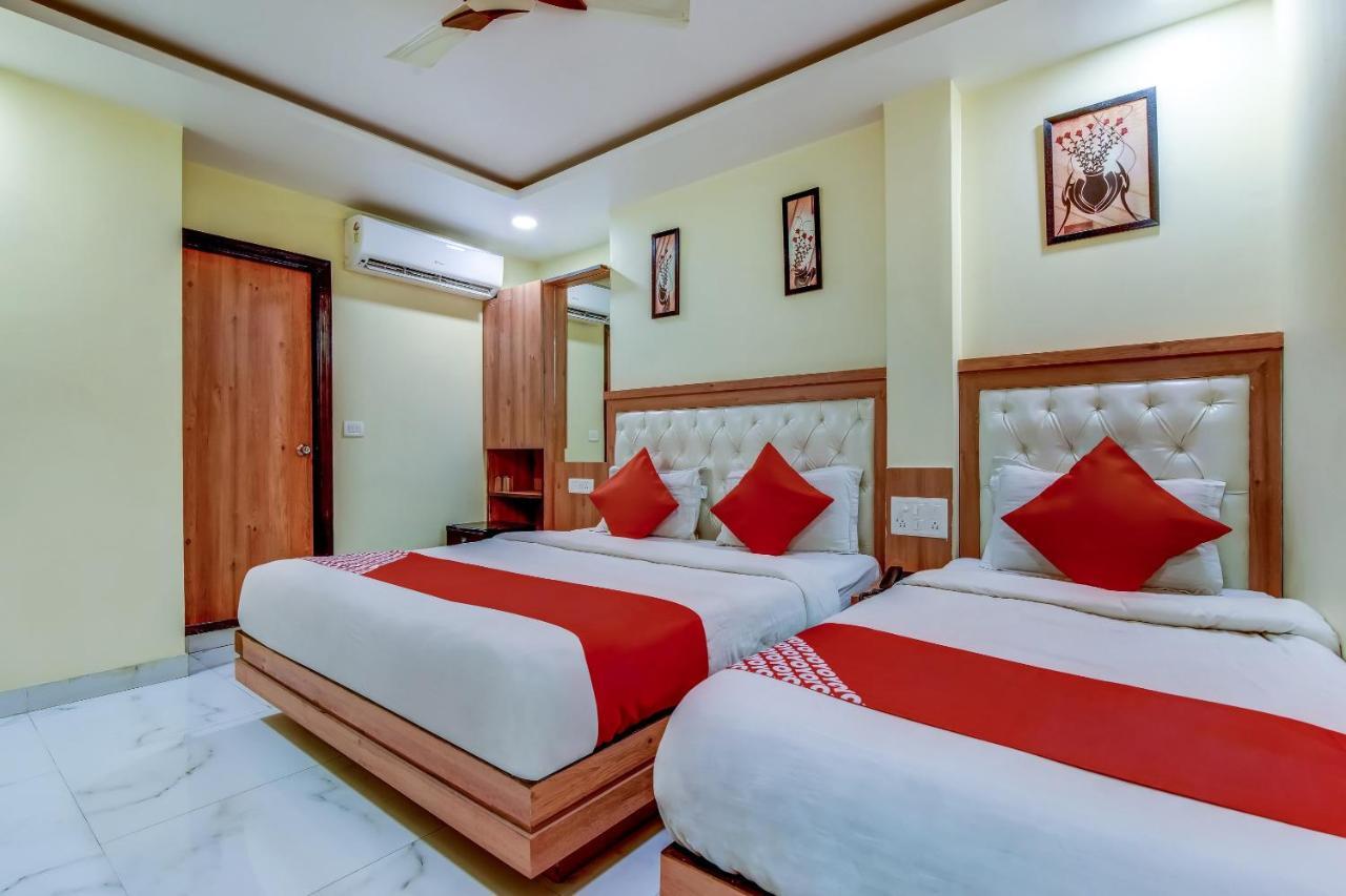Hotel Sarthak Palace - By Pooja Hospitality New Delhi Exteriör bild